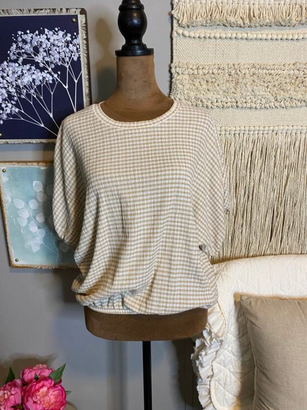 Champagne Dreams Beige & White Striped Textured Bubble Hem Top Women’s Medium